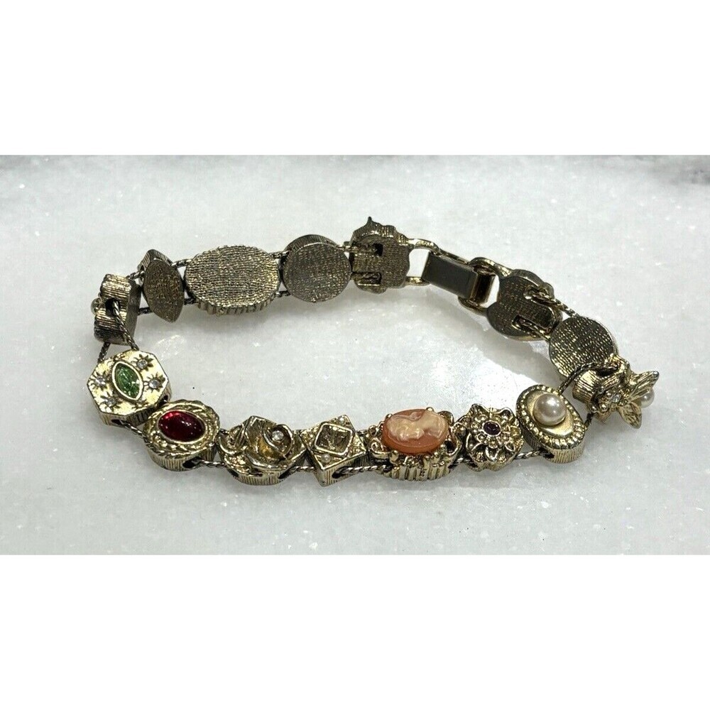 Vintage Womens Charm Bracelet Cameo In Gold Tone With Cameo Rhinestone Pearls